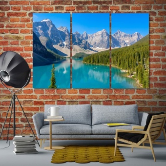 Moraine Lake in Banff National Park canvas
