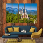 Beautiful view of Neuschwanstein Castle print canvas art